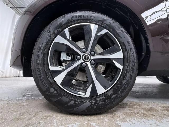 2026 Volvo XC60 B5 Core
