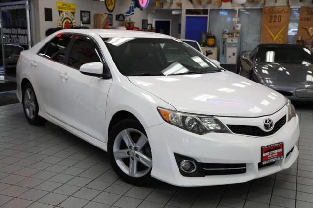 2012 Toyota Camry SE for sale in Chicago, IL