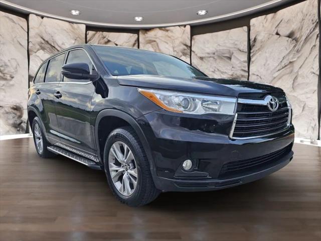 2016 Toyota Highlander LE Plus V6