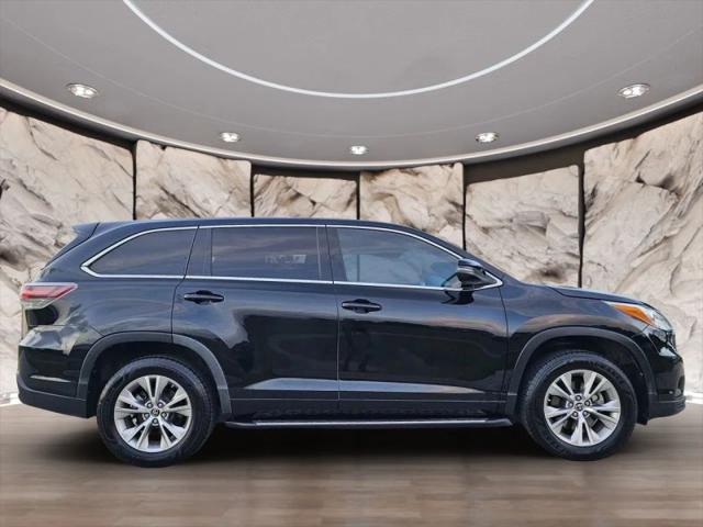 2016 Toyota Highlander LE Plus V6
