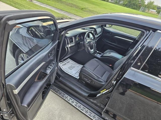 2016 Toyota Highlander LE Plus V6