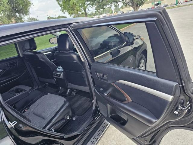 2016 Toyota Highlander LE Plus V6