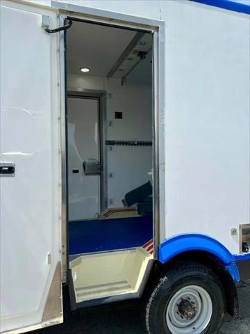 2023 Ford E-350 Cutaway Base