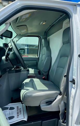 2023 Ford E-350 Cutaway Base