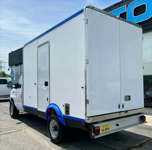 2023 Ford E-350 Cutaway Base