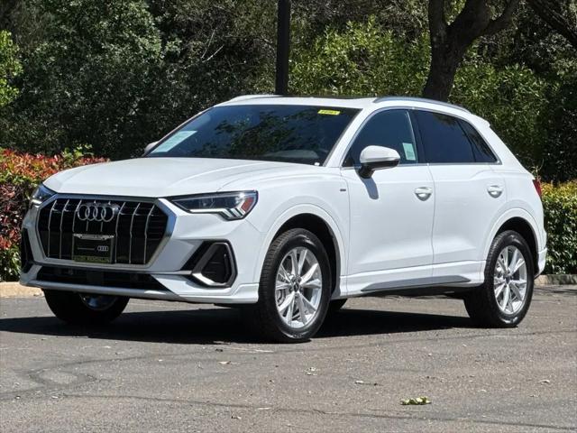 2025 Audi Q3 Premium 45 TFSI S line quattro Tiptronic