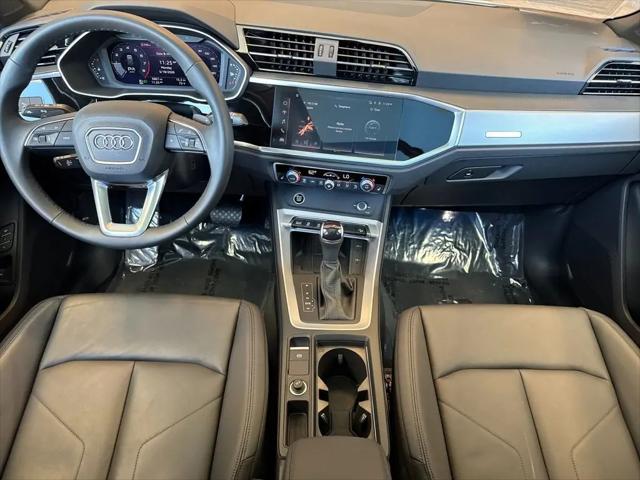 2025 Audi Q3 Premium 45 TFSI S line quattro Tiptronic