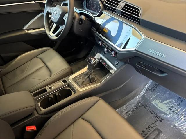 2025 Audi Q3 Premium 45 TFSI S line quattro Tiptronic