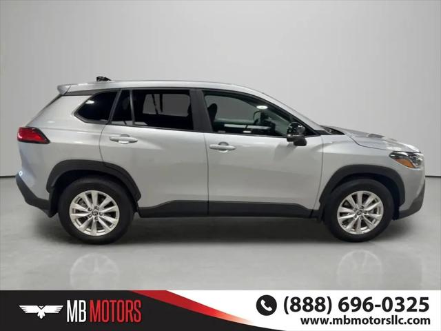 2025 Toyota Corolla Cross LE