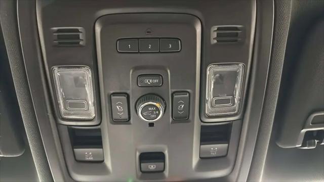 2024 GMC Yukon XL AT4