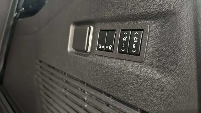 2024 GMC Yukon XL AT4