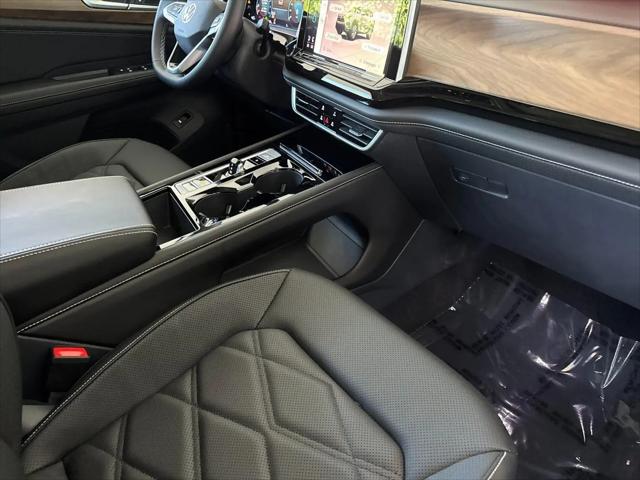 2026 Volkswagen Atlas SE with Technology