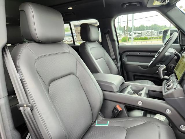 2026 Land Rover Defender P400 X-Dynamic SE