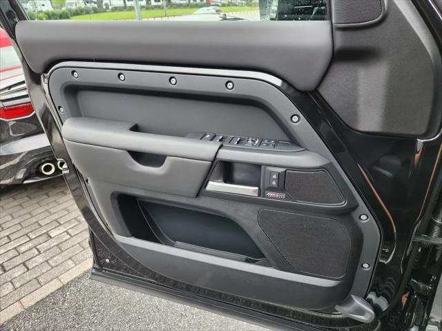 2026 Land Rover Defender P400 X-Dynamic SE