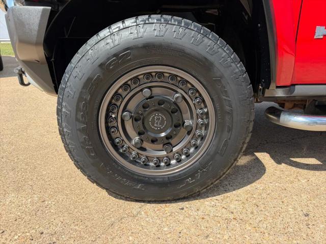 2009 HUMMER H3 Base