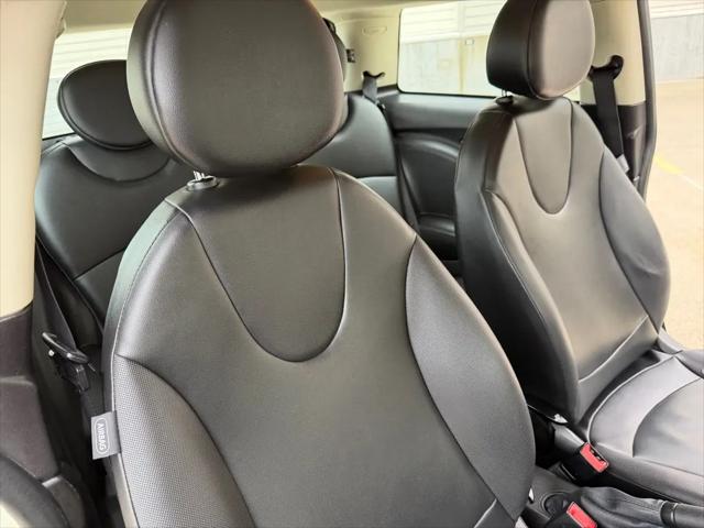 2012 MINI Cooper Cooper