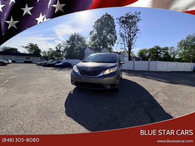 2017 Toyota Sienna LE 8 Passenger for sale in Jamesburg, NJ