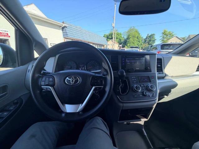 2017 Toyota Sienna LE 8 Passenger