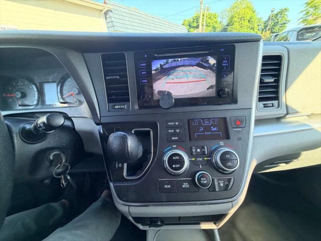 2017 Toyota Sienna LE 8 Passenger