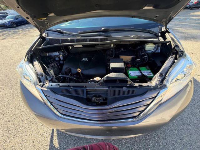 2017 Toyota Sienna LE 8 Passenger