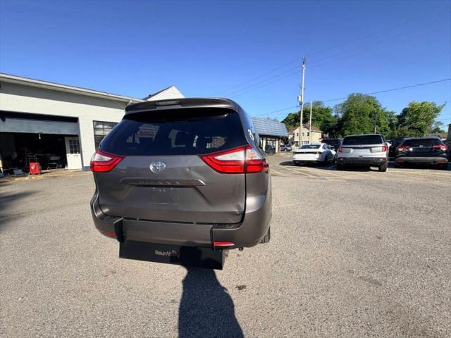2017 Toyota Sienna LE 8 Passenger