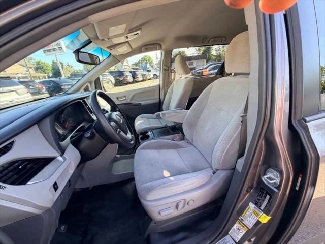 2017 Toyota Sienna LE 8 Passenger