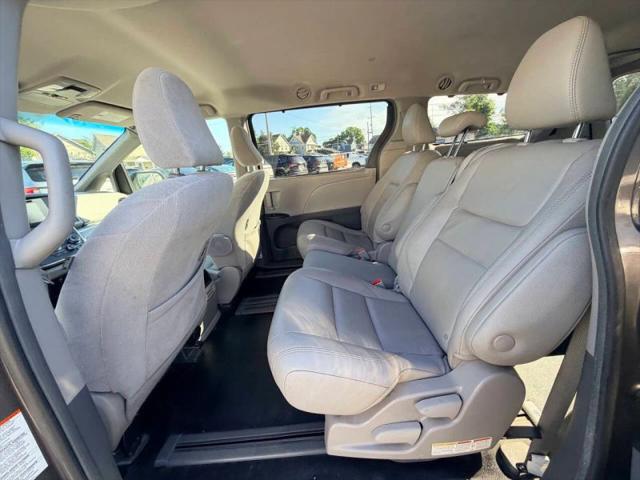 2017 Toyota Sienna LE 8 Passenger