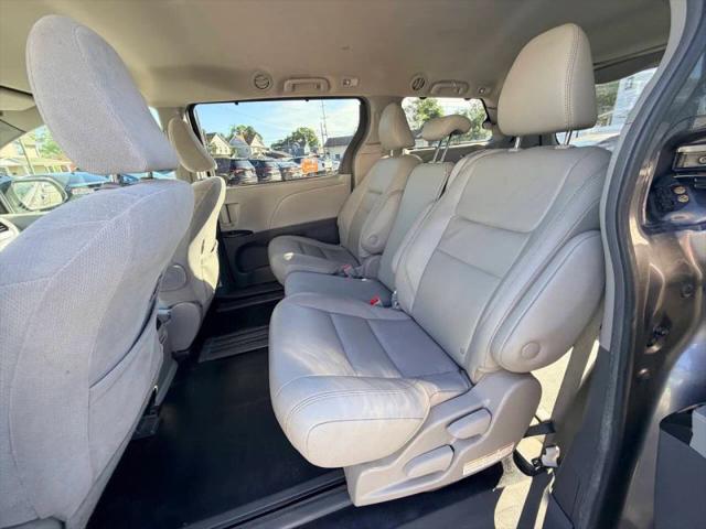 2017 Toyota Sienna LE 8 Passenger