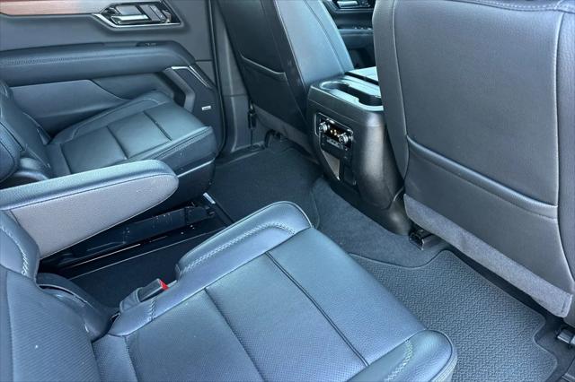 2025 GMC Yukon XL 4WD Denali