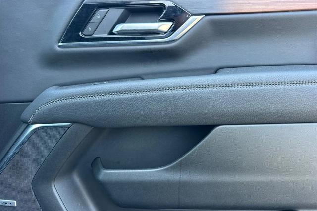 2025 GMC Yukon XL 4WD Denali