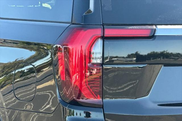 2025 GMC Yukon XL 4WD Denali