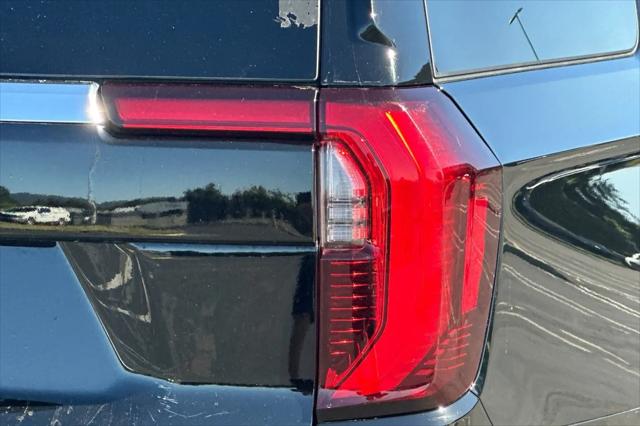 2025 GMC Yukon XL 4WD Denali