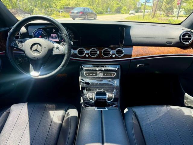2017 Mercedes-Benz E-CLASS E 300 E 300