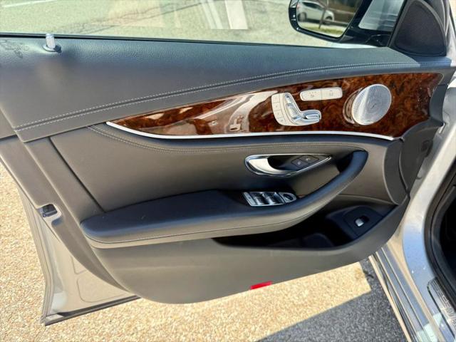 2017 Mercedes-Benz E-CLASS E 300 E 300