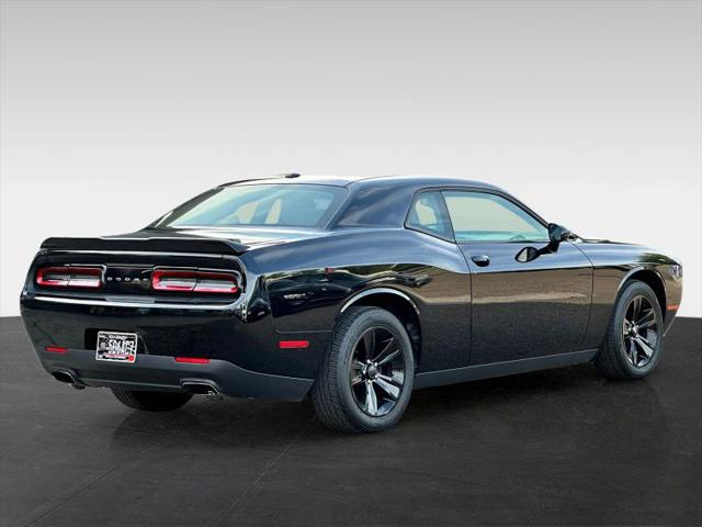 2017 Dodge Challenger SXT