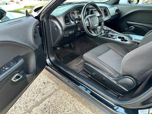 2017 Dodge Challenger SXT