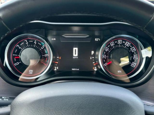 2017 Dodge Challenger SXT
