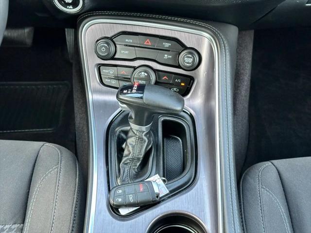 2017 Dodge Challenger SXT