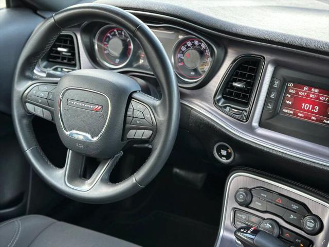 2017 Dodge Challenger SXT
