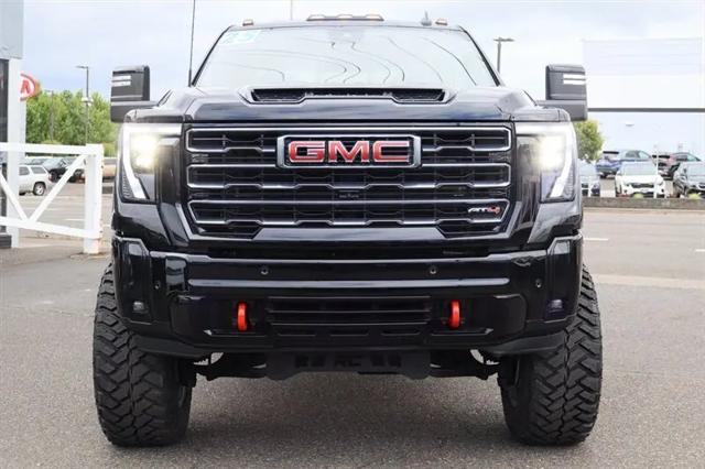 2025 GMC Sierra 3500HD Crew Cab, Standard Bed, AT4, 4WD