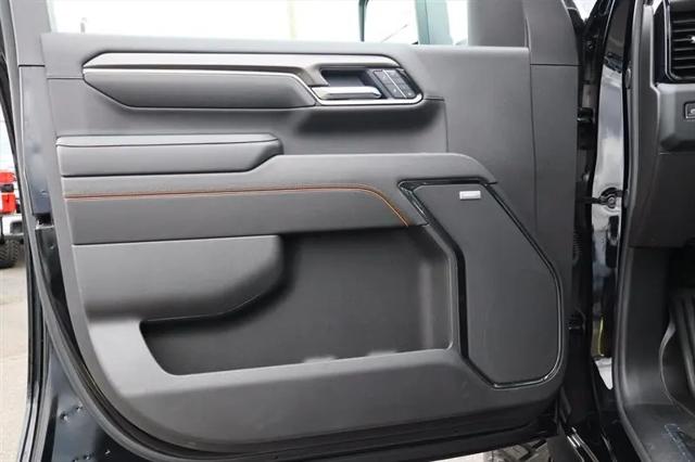 2025 GMC Sierra 3500HD Crew Cab, Standard Bed, AT4, 4WD