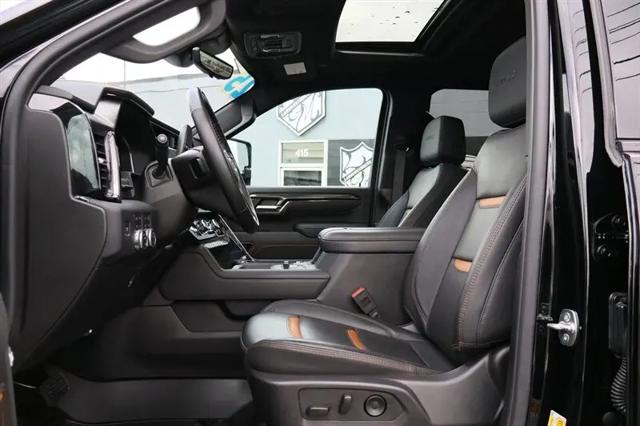 2025 GMC Sierra 3500HD Crew Cab, Standard Bed, AT4, 4WD
