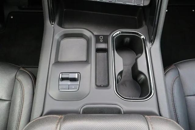 2025 GMC Sierra 3500HD Crew Cab, Standard Bed, AT4, 4WD
