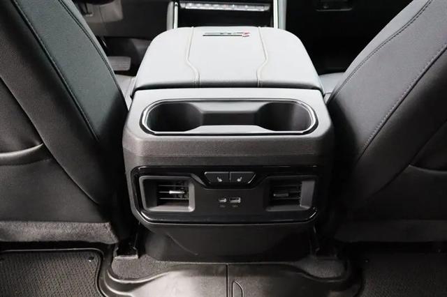 2025 GMC Sierra 3500HD Crew Cab, Standard Bed, AT4, 4WD