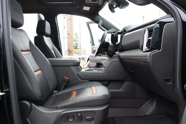 2025 GMC Sierra 3500HD Crew Cab, Standard Bed, AT4, 4WD