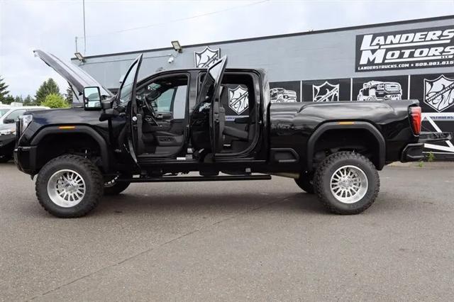 2025 GMC Sierra 3500HD Crew Cab, Standard Bed, AT4, 4WD