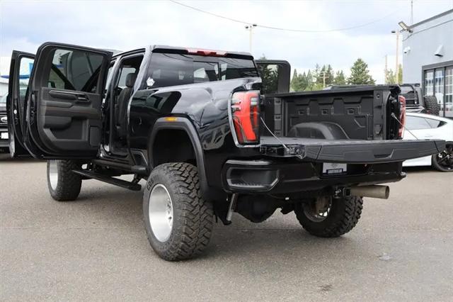 2025 GMC Sierra 3500HD Crew Cab, Standard Bed, AT4, 4WD