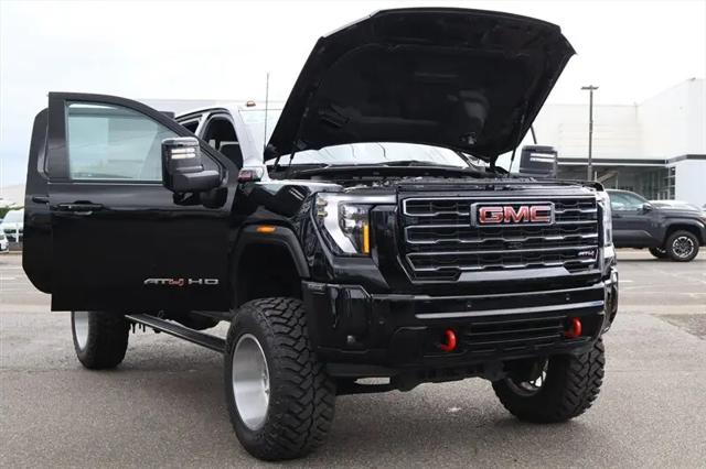 2025 GMC Sierra 3500HD Crew Cab, Standard Bed, AT4, 4WD
