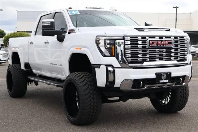 2025 GMC Sierra 3500HD Crew Cab, Standard Bed, Denali, 4WD