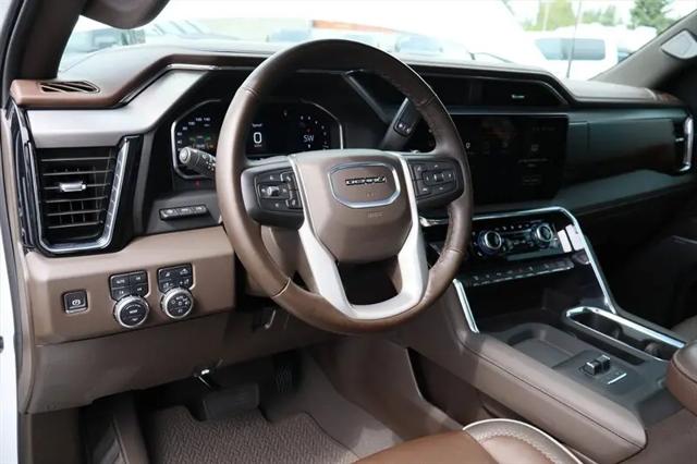2025 GMC Sierra 3500HD Crew Cab, Standard Bed, Denali, 4WD